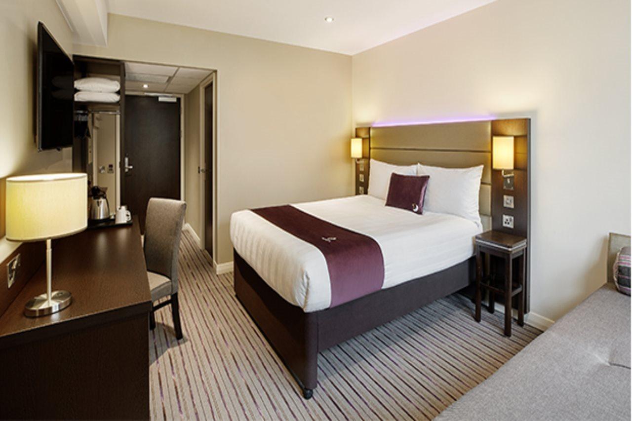 Premier Inn Wirral - Heswall Ngoại thất bức ảnh