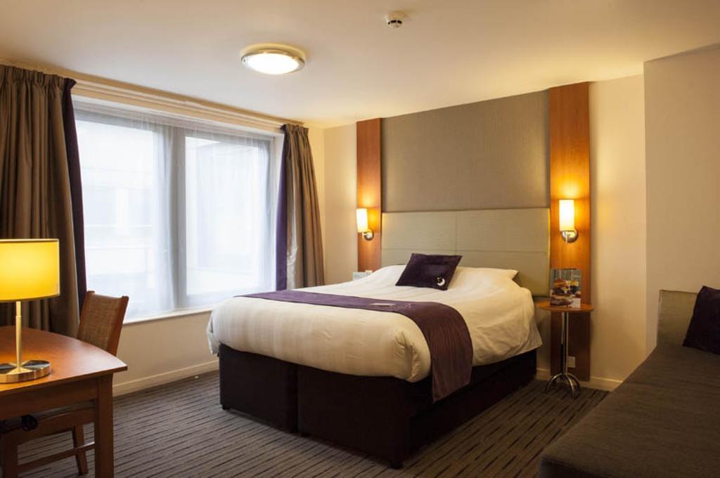 Premier Inn Wirral - Heswall Ngoại thất bức ảnh