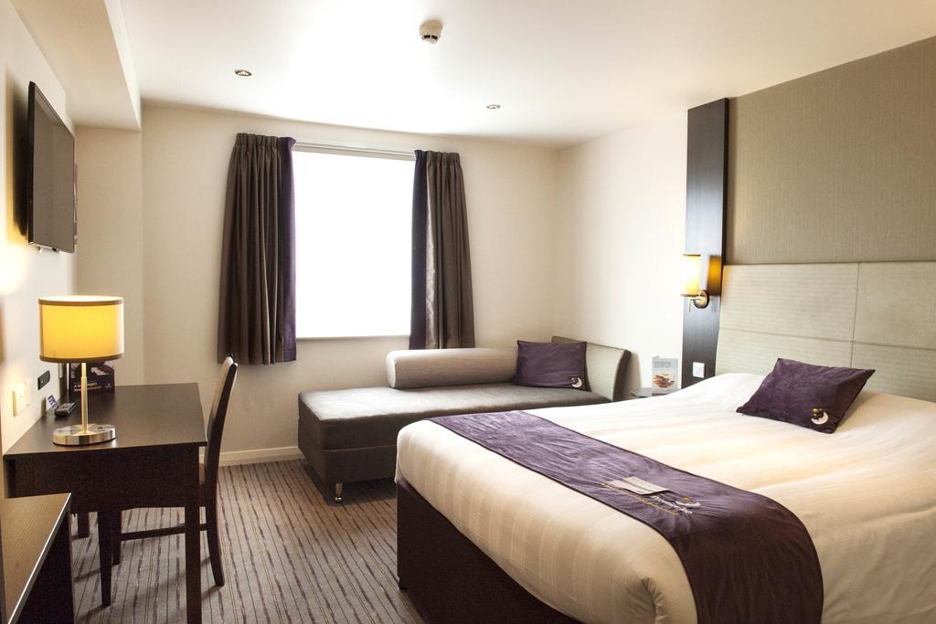 Premier Inn Wirral - Heswall Ngoại thất bức ảnh