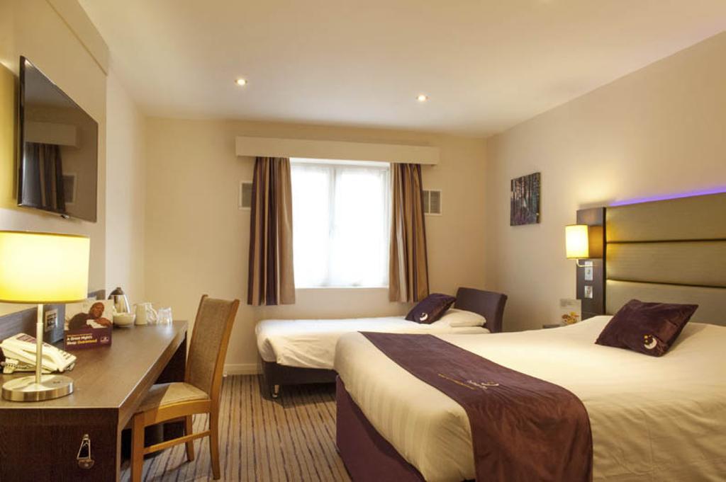 Premier Inn Wirral - Heswall Ngoại thất bức ảnh