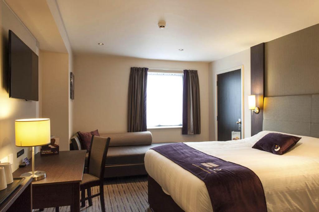 Premier Inn Wirral - Heswall Ngoại thất bức ảnh