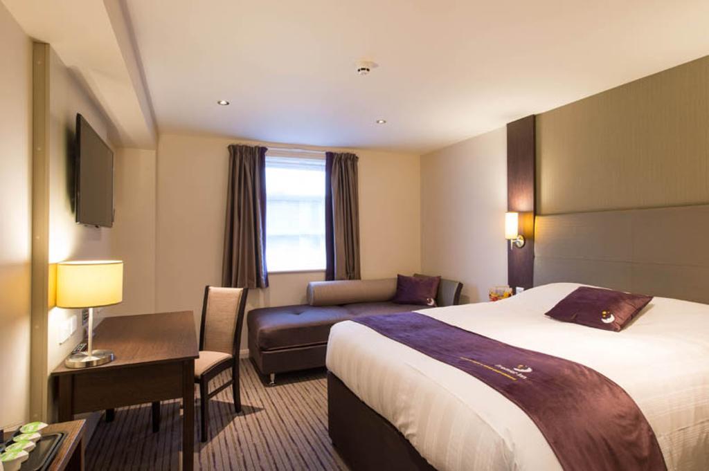 Premier Inn Wirral - Heswall Ngoại thất bức ảnh