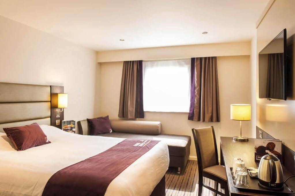 Premier Inn Wirral - Heswall Ngoại thất bức ảnh